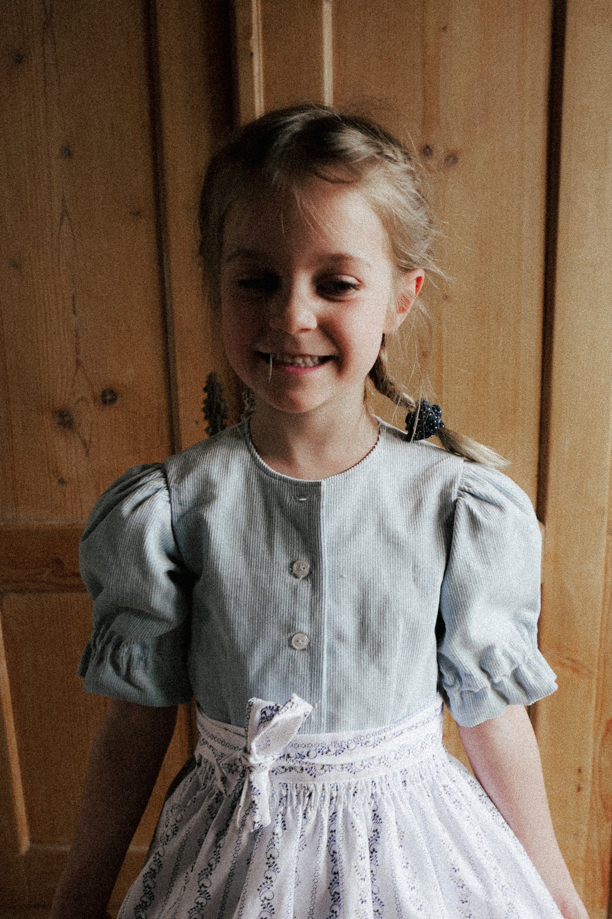 Dirndl ROYA TIMELESS Cord Hellblau x Rosa